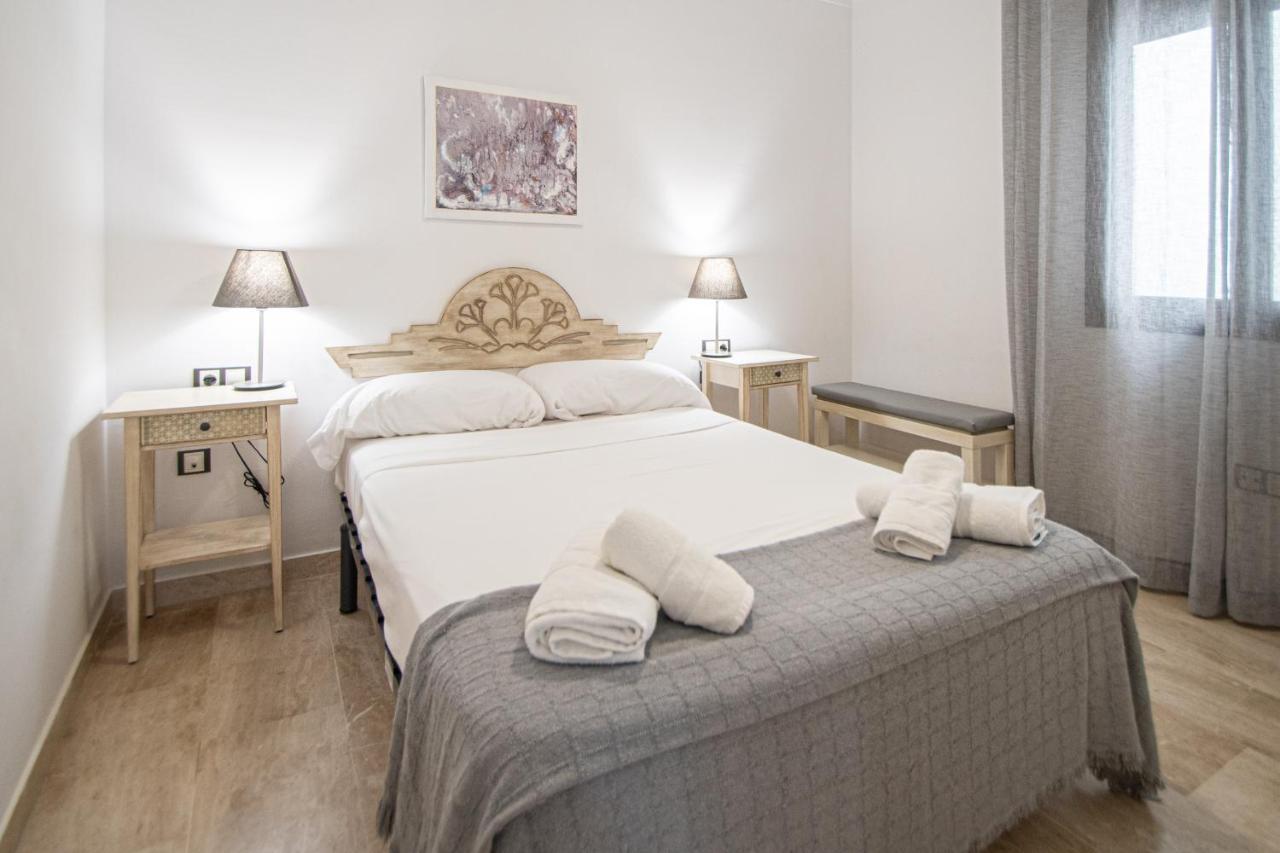 Apartamento Las Letras Gaditanas กาดิซ ภายนอก รูปภาพ